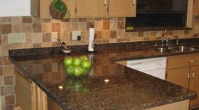 Baltic-Brown-granit.jpg Baltic Brown granit